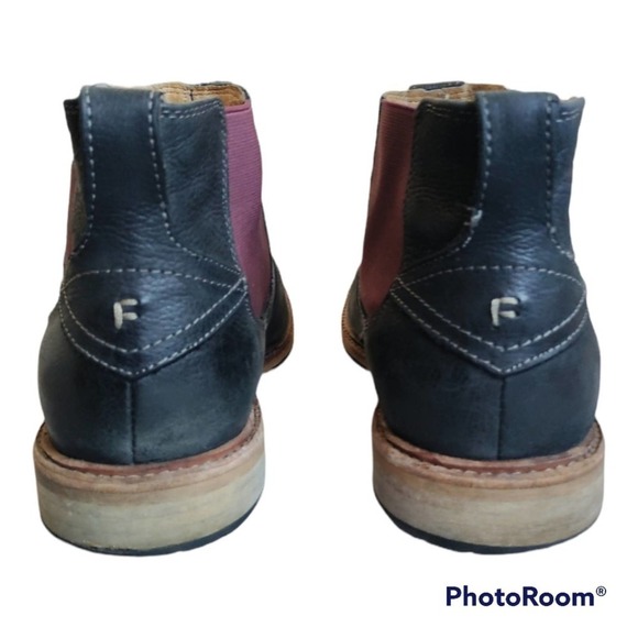 Florsheim pull-on black leather boots size 10.5 D main image 3